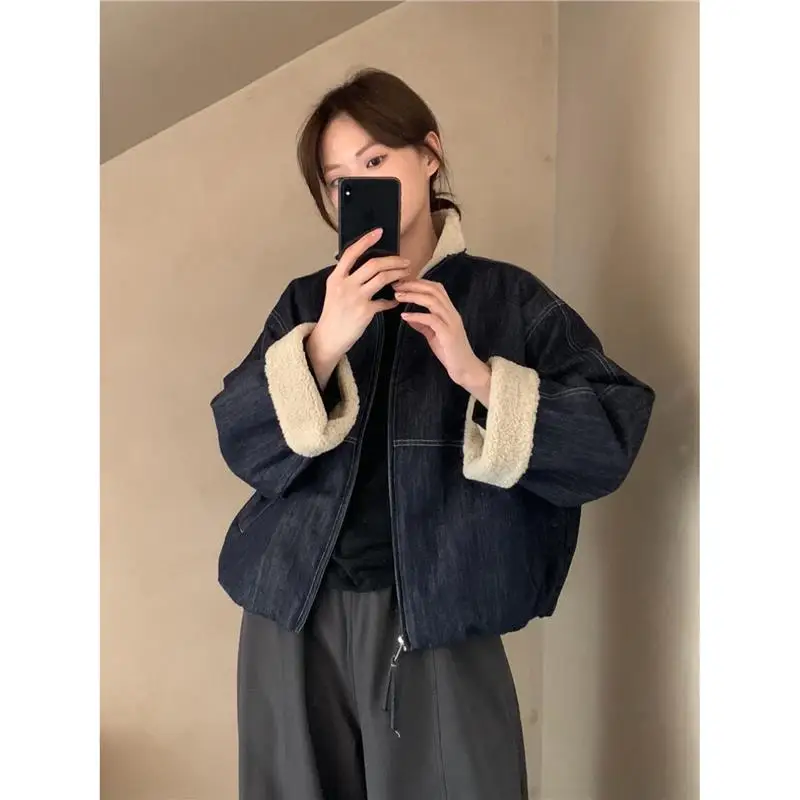 

Модное зимнее женское джинсовое пальто с мехом ягненка, свободная посадка, теплое пальто на молнии