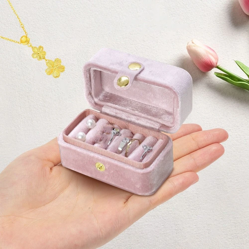 

Portable Retro Velvet Ring Box Ear Studs Case Exquisite Mini Ring Storage Box Jewlery Organizer Ring Earring Holder Store