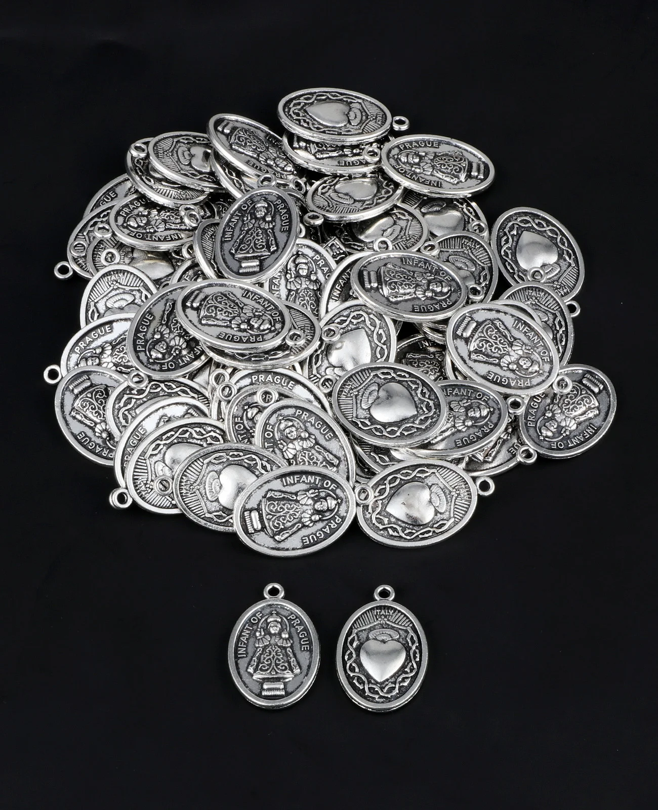 Cottvott 20 قطعة/الوحدة الكاثوليكية القديس الرضع براغ القلب المقدس يسوع ميدالية البيضاوي قلادة DIY بها بنفسك المجوهرات الدينية الحرفية صنع