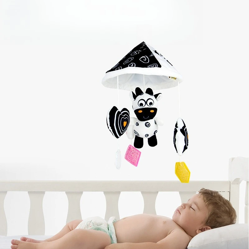 ألعاب أطفال عالية التباين باللونين الأبيض والأسود ألعاب مقعد السيارة لحديثي الولادة لعبة عربة الأطفال المعلقة لمدة 0 12 شهرًا ألعاب خشخيشة للأطفال الرضع #4