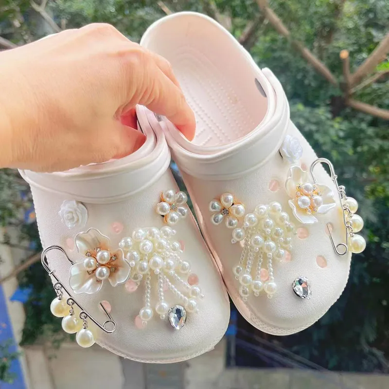 2024 New Shoe Charms for DIY glisten Flowers Diamond Detachable Decoration Buckle for Shoe Charm Accessories Girls Party Gift