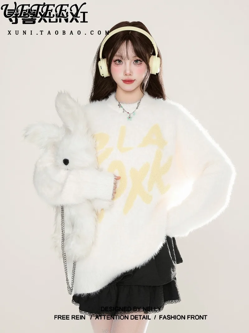 เสื้อสเวตเตอร์ถักอเนกประสงค์ที่นุ่มและสบายสำหรับผู้หญิงฤดูใบไม้ร่วงและฤดูหนาวใหม่ผ้ากำมะหยี่มิงค์หวานคอกลมแขนยาวเสื้อสวมหัว