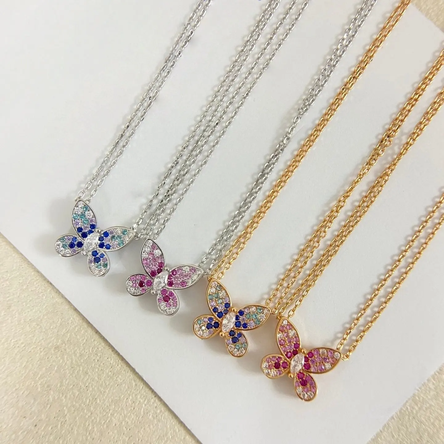 collier-pendentif-tendance-pour-femme-chaine-degradee-au-design-simple-nouveau-style-2026-sc481
