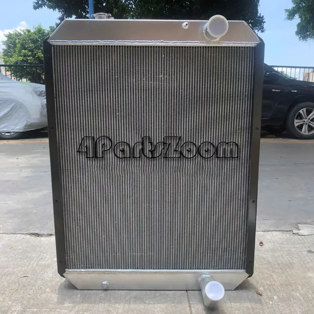 R305-7 Excavator Radiator Water Tank for Hyundai Excavator 11N8-47111 11N8-47160 11N8-47112