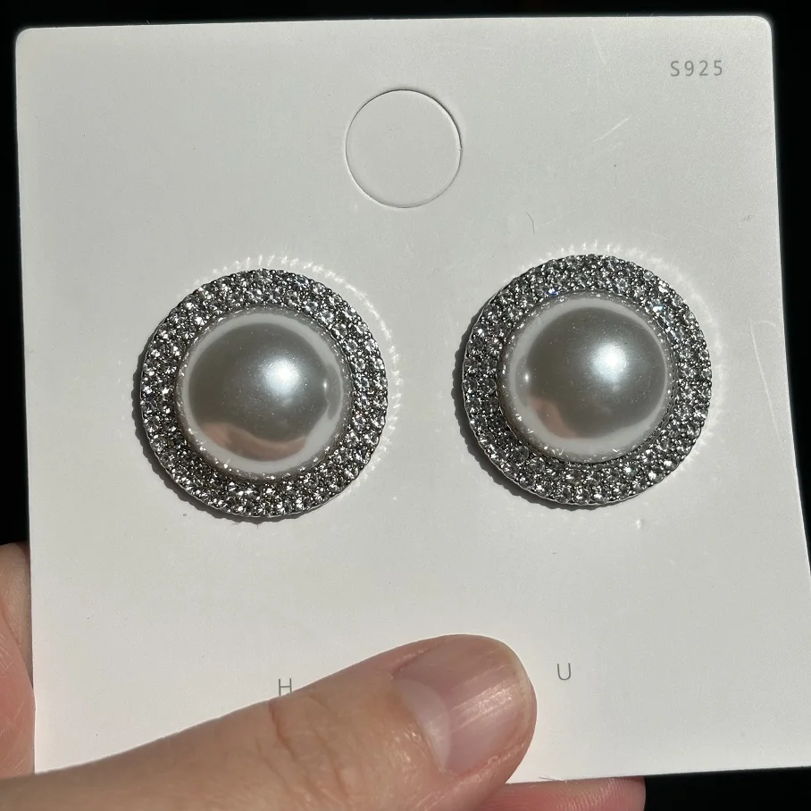 Fashion Pearl Stud Earrings for Women Girl Exquisite Party Dailywear Jewelry Birthday Gift Accessories