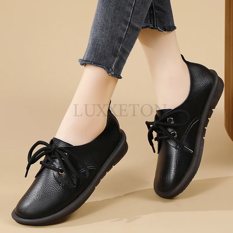 Zapatos de frijol emparejados con suela suave de cuero para mujer, zapatos de mamá de punta redonda, zapatos individuales casuales y ligeros para mujer