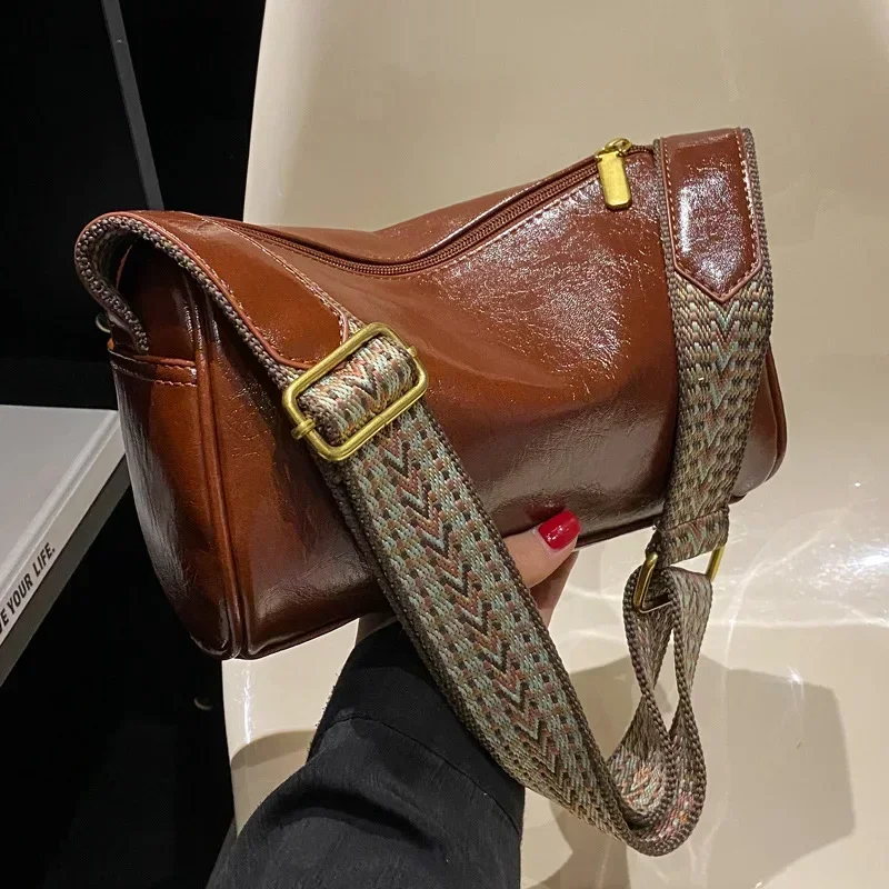 Torba na ramię w stylu vintage dla kobiet moda szeroki pasek torba Crossbody Retro poduszka listonoszka torebka damska Tote kopertówki torebki Tote