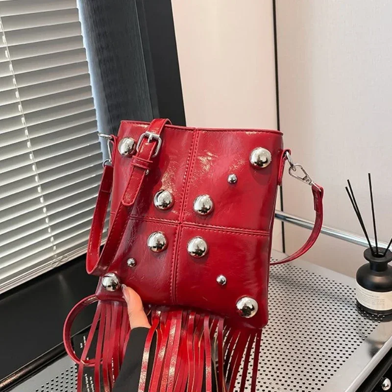 

Hot Trendy Exquisite Tassel Glossy PU Solid Zipper Square Shoulder Bags 2026 New Super Cool Designer Women's Crossbody Bags