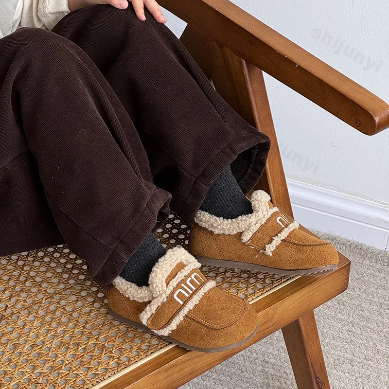 

Boys' Vintage Warm Thickern Low Top Single Shoes 2025 Winter Children's Fashion Versatile Plush Comfortable Casual Cotton Flats