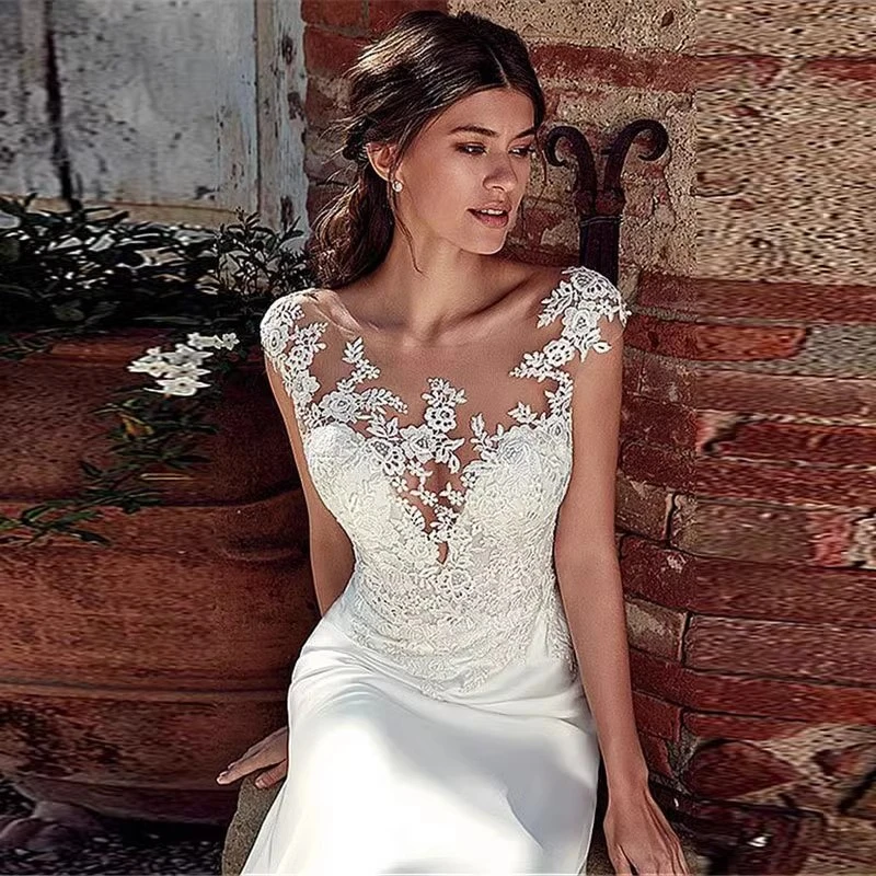 SONDER Abiti da sposa a sirena con applicazioni in pizzo a maniche corte con scollo a V profondo personalizzati Bottoni sottili naturali sul retro Abito da sposa da donna L