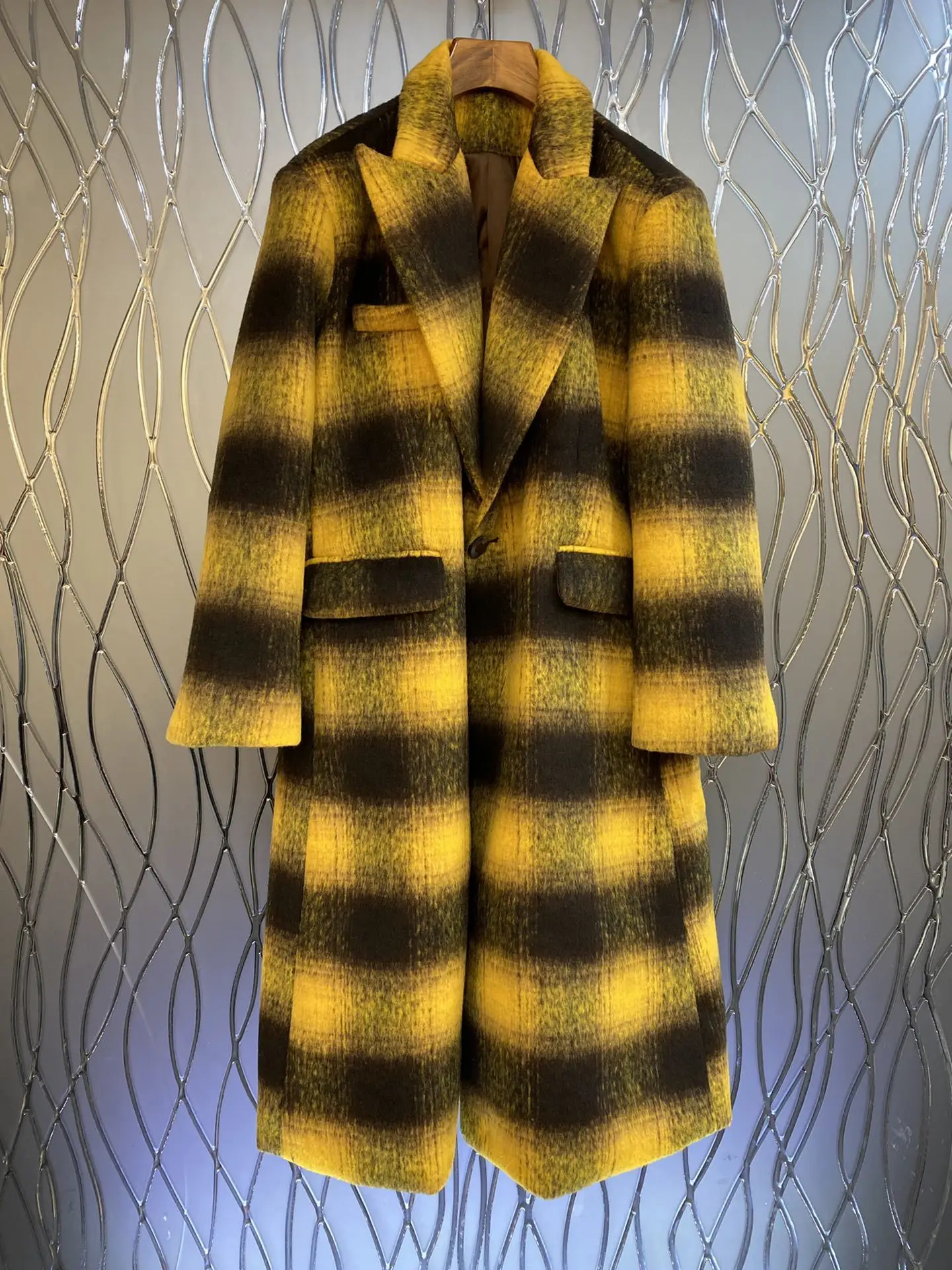 

Winter 2023 Autumn New And Women's ClothingYellow and Black Plaid Woolen Coat 1012