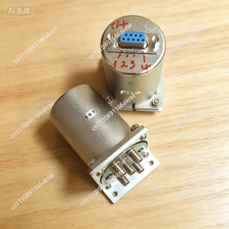For 12V DC-18GHz RF SMA one-divided-four RF coaxial switch is not brand new