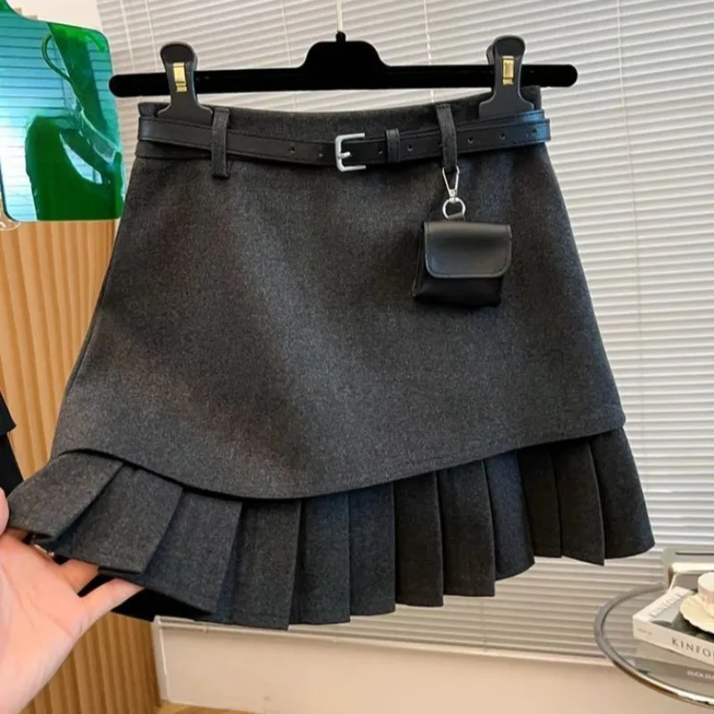 

Retro Pleated Hip-hugging Woolen Short Skirt New Pear-shaped Figure Women Autumn Winter Versatile Slimming Elegant Women’s Wear