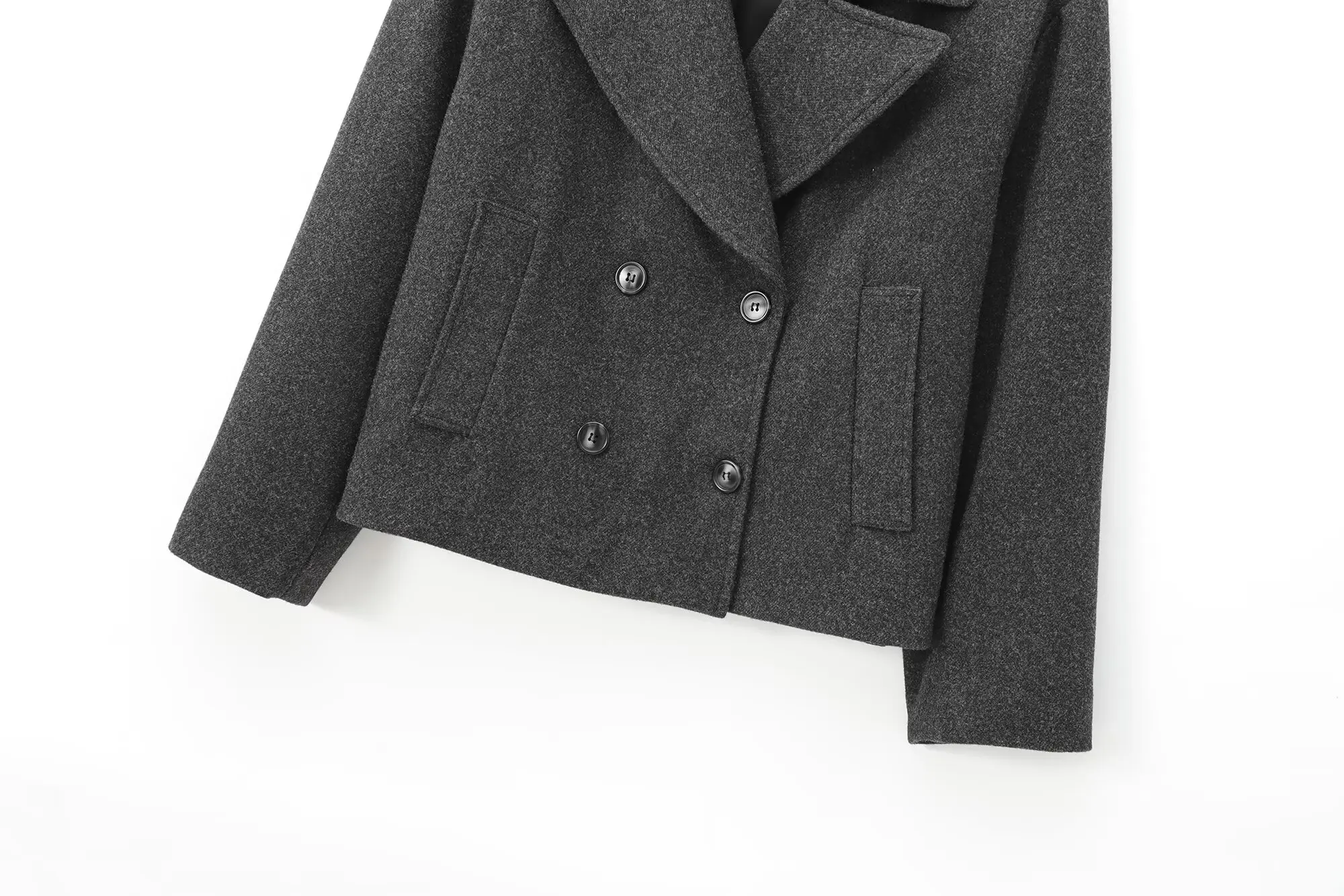 2025 امرأة الصيف موضة جديدة مزدوجة الصدر معطف قصير Vintage جيوب طويلة الأكمام ملابس خارجية الإناث غير رسمية شيك Overshirt