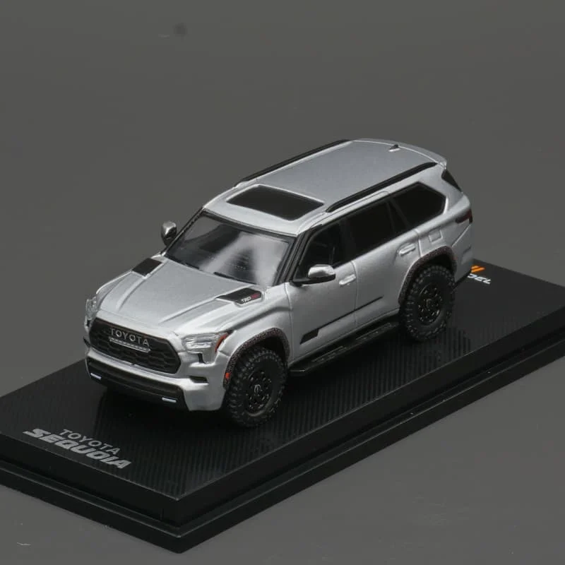 

CM В НАЛИЧИИ 1:64 Toyota Sequoia XK80 TRD Pro серебристо-серый литой под давлением диорама модель автомобиля коллекция игрушек