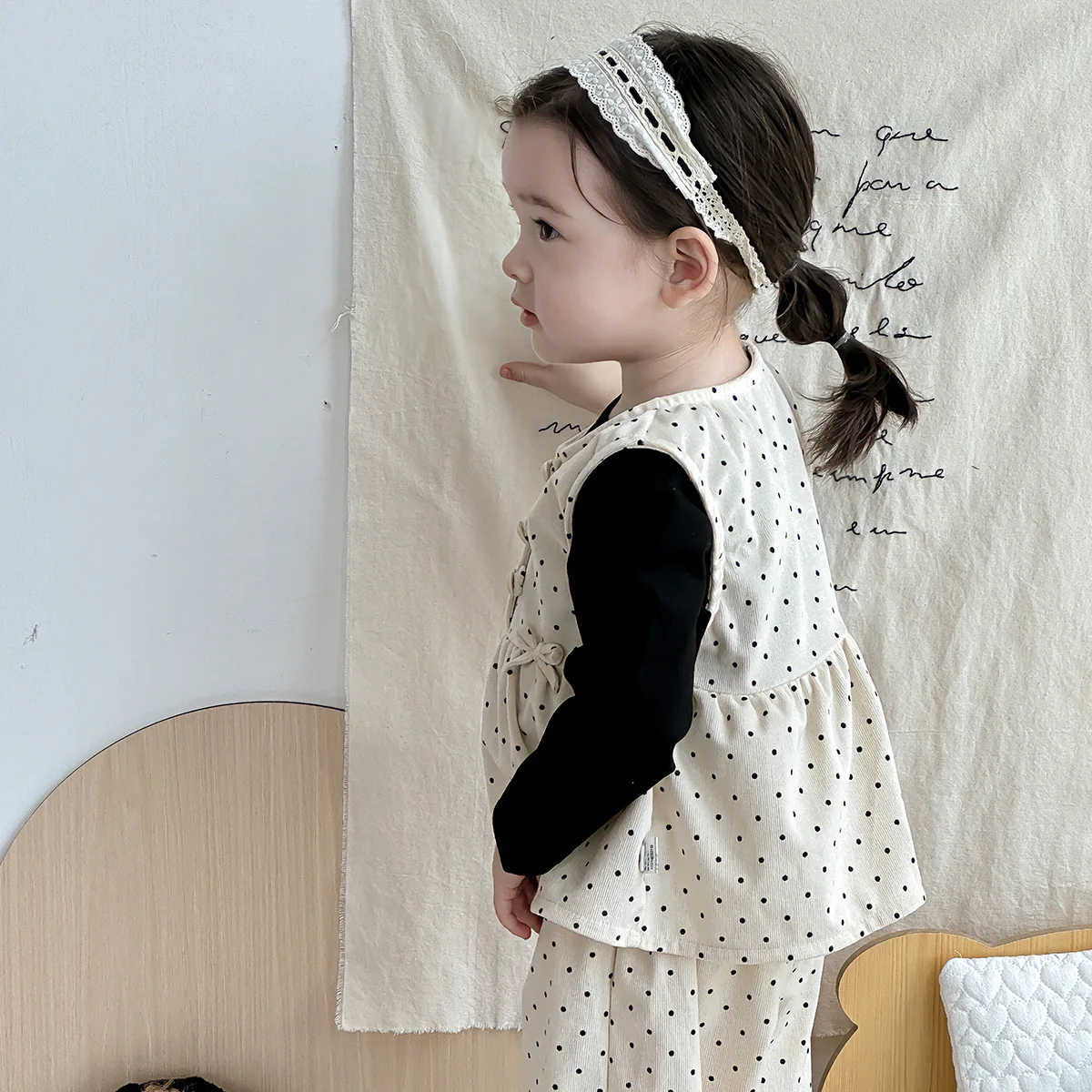 Baby Clothes Girls Autumn 2024 New Fashionable Polka Dot Waistcoat Wide-leg Pants Fashionable Simple Princess Cute Two-piece Set