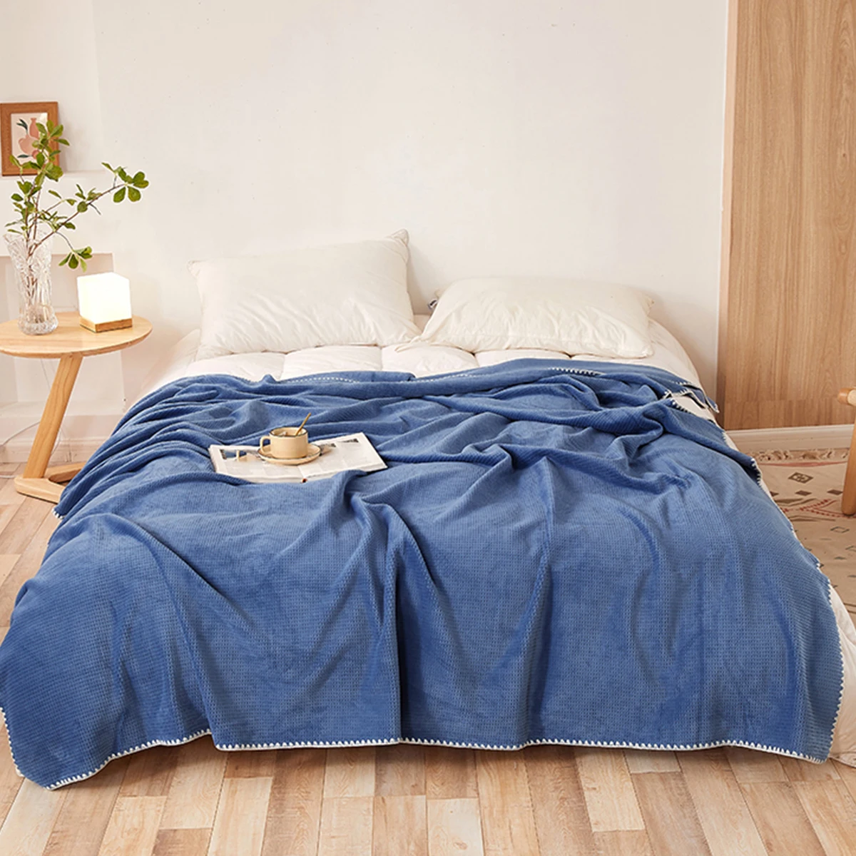 Multiple Color Flannel Throw Blanket for Chair Bed Couch Sofa Bedspread Cover Soft Cozy Multifunction Lightweight Waffle Blanket