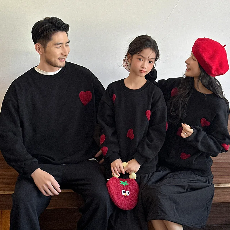 

2026 Family Matching Set Red Heart Print Fleece Sweatshirts Parents & Kids Couple Outfit Warm Winter Clothes Dad Mom Toddler Top