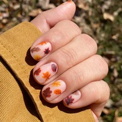 24Pcs Short Square Press on Nail Fiery Red Maple Leaves Gentle Falling leave Fake Nail Autumn and Winter wearable Nail for Women