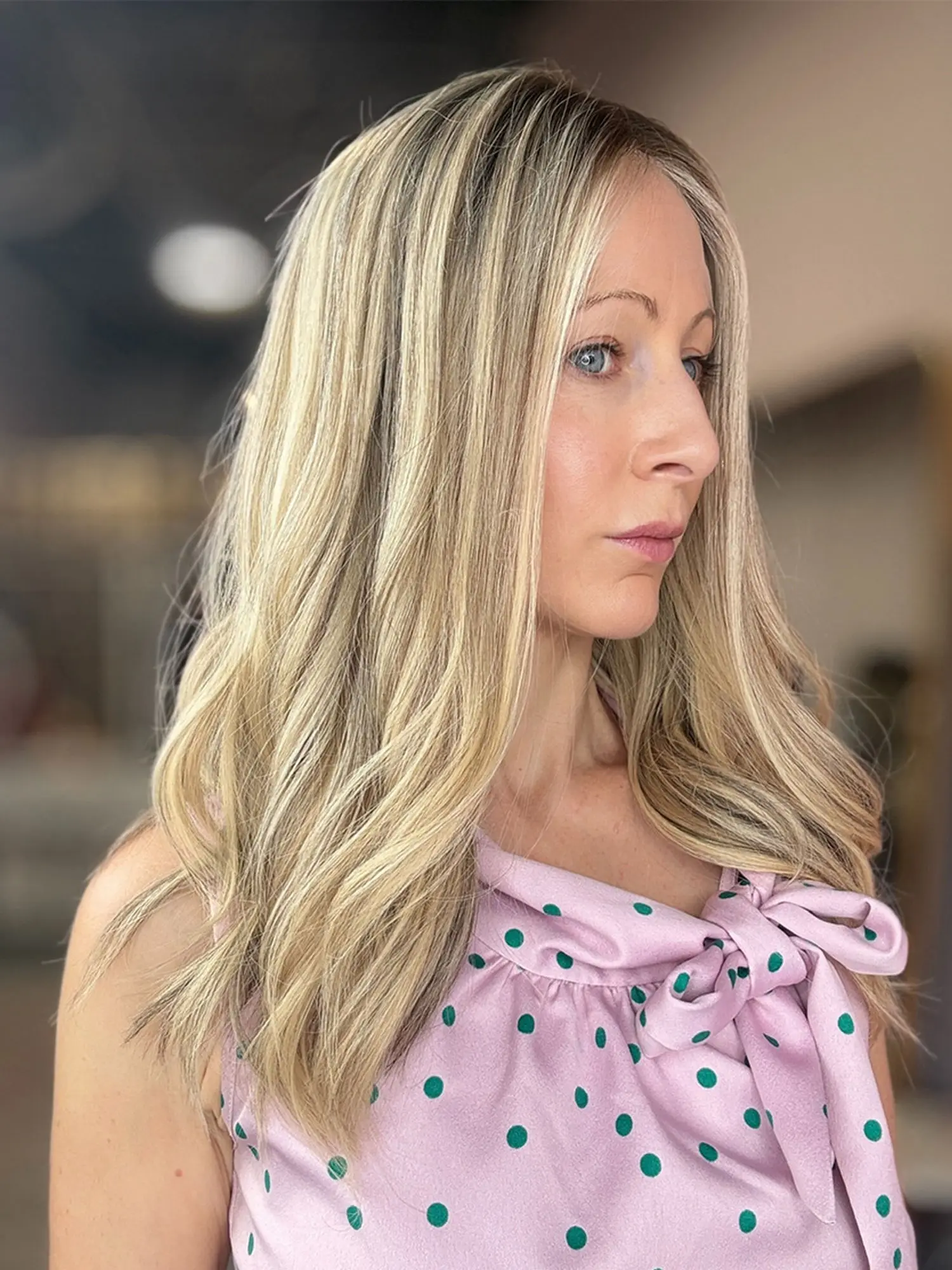 18 Inches Ombre Golden Blonde Highlights Medium Length Synthetic Lace Top Wigs Realistic Look Natural Hairline Glueless Wigs