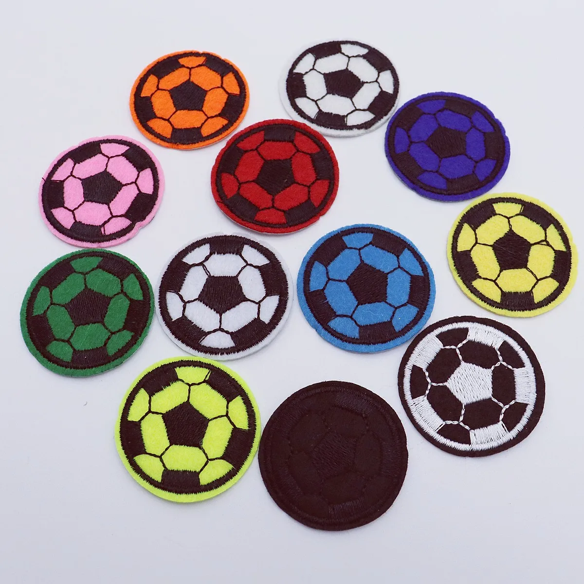 12pcs Round Football Soccer Patches Iron On Sewing Embroidery Badge Sticker For DIY Clothes Decoration Garment Appliques