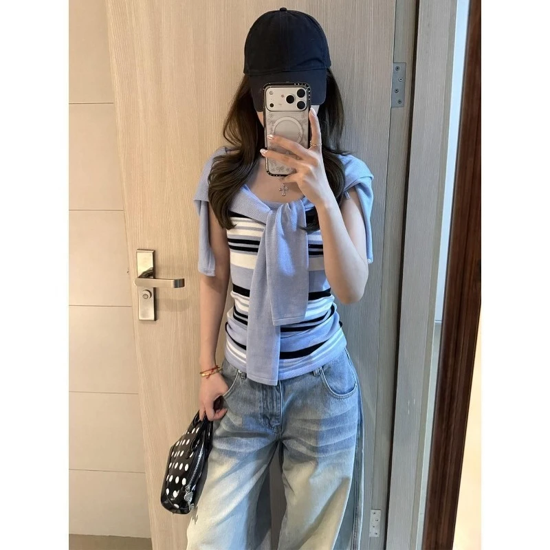 

Женский вязаный костюм Kimotimo синего цвета, новинка 2026 года: укороченный свитер-кардиган, полосатый жилет без бретелек, модный комплект из двух предметов в стиле Y2K