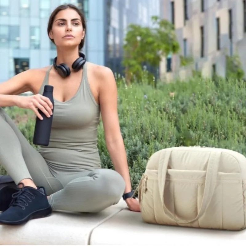 

1pcs Travel Bag Large-Capacity Luggage Tote Sports Gym Bag Outdoor Travel Casual Shoulder Bag for Travel & Fitness