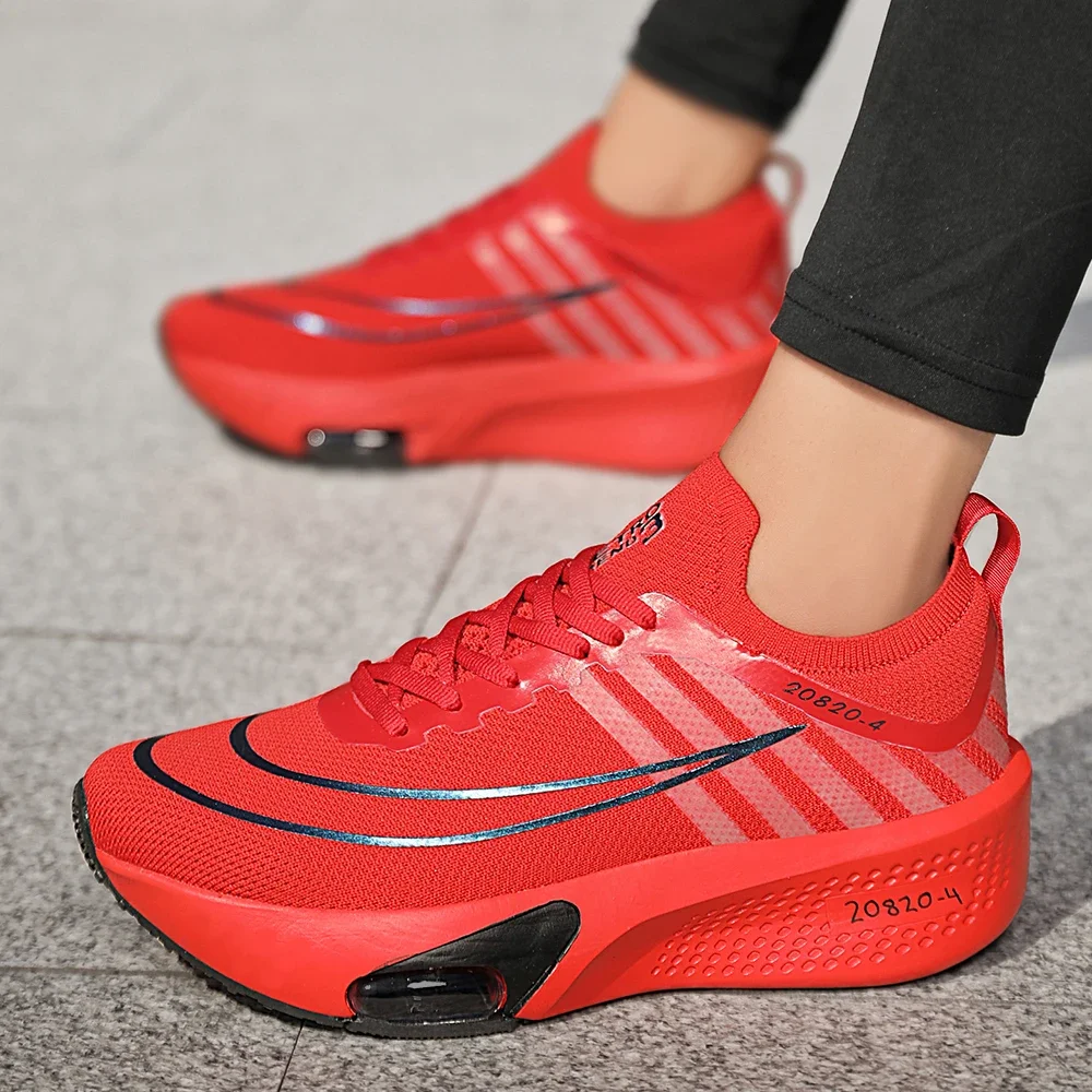 

New Foreign Trade Couple Sports and Leisure Shoes Fashionable and Versatile Thick Bottom Lightweight Air Cushioned Running Shoes