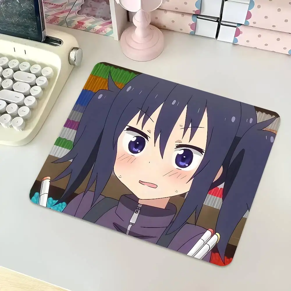 Kirie Motoba Himouto! Umaru-chan Mousepad Small LockEdge Mouse Pad For Gamers Computer Desk Pad Rectangular Anti-slip Rubber