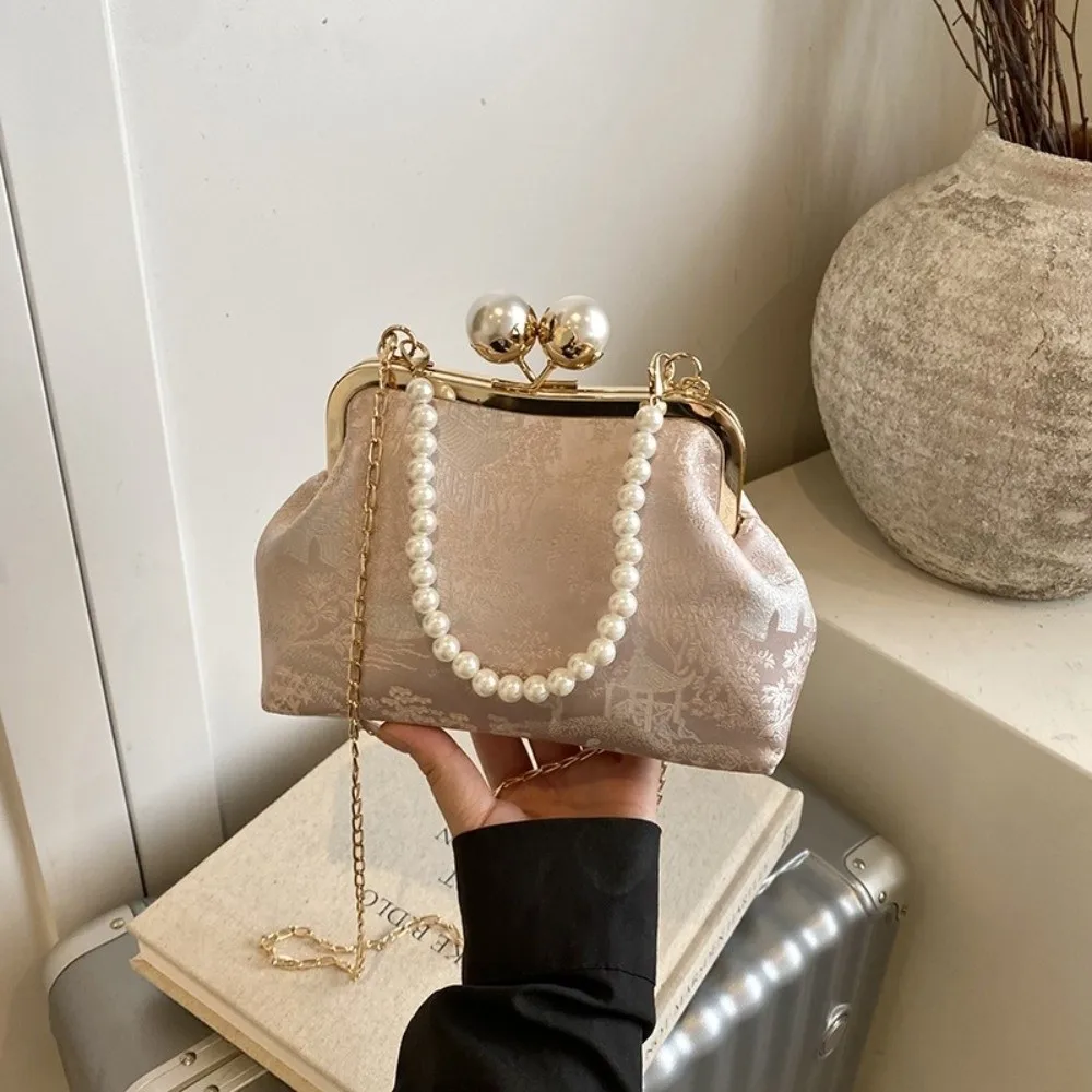 

Vintage Chinese Style Kiss Lock Handbag Embroidery Beads Decoration Evening Purse Elegant Faux Pearl Chain