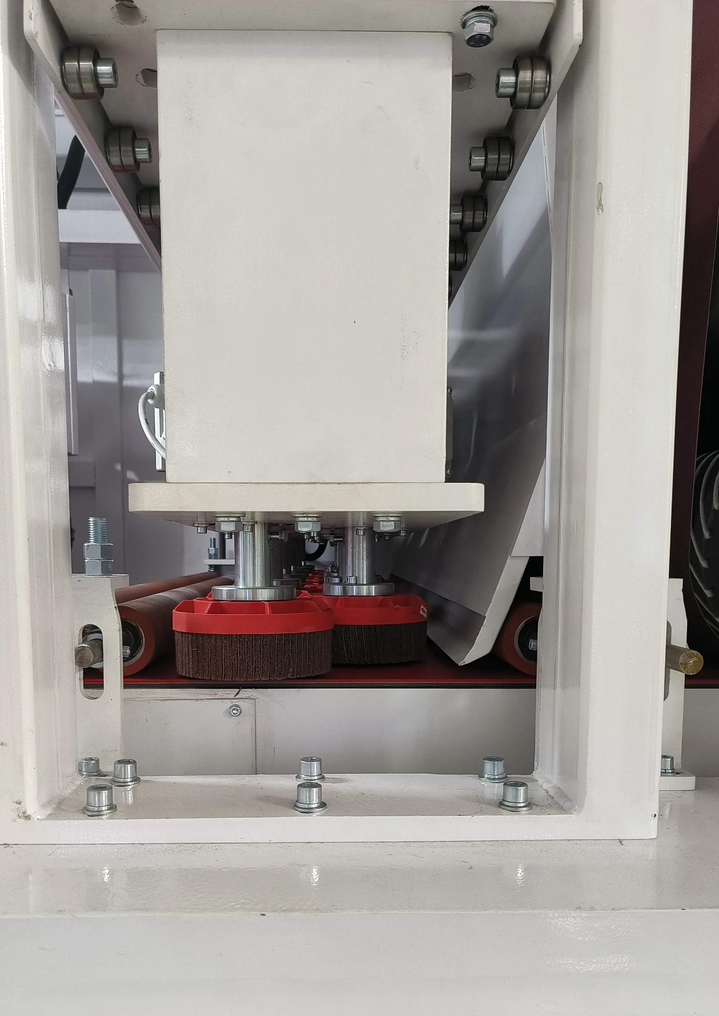 China factory High Quality automatic Metal Plate Finishing Deburring Machine With Disc Brush