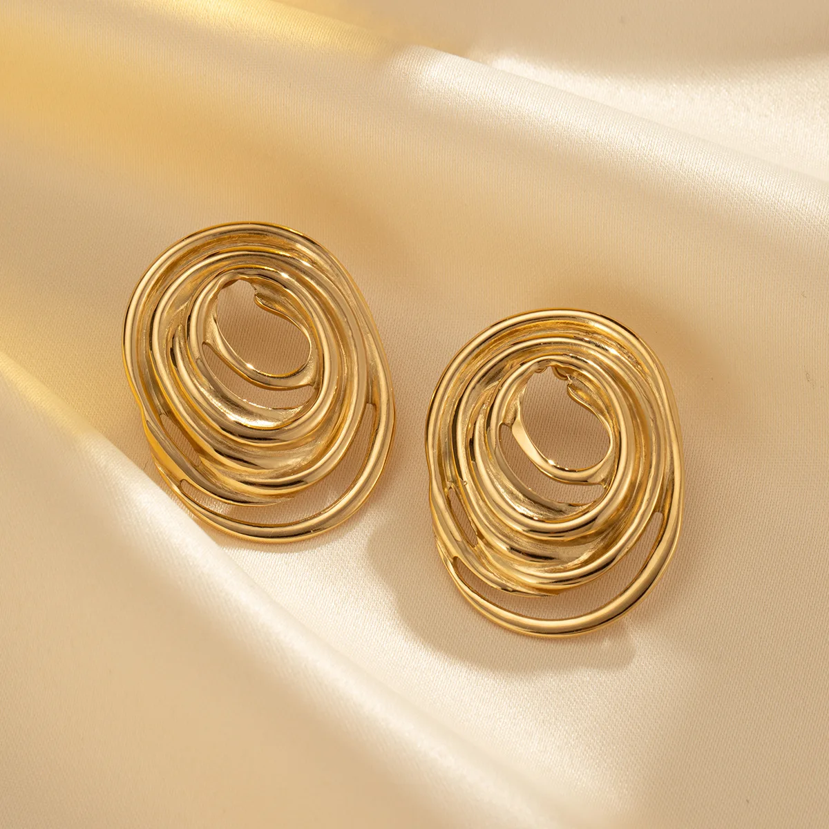 2pcs Fashion Elliptical Hollow Out Vortex Irregular Lines, Stainless Steel Earrings, Non-allergic Suitable for Daily Cas Wear