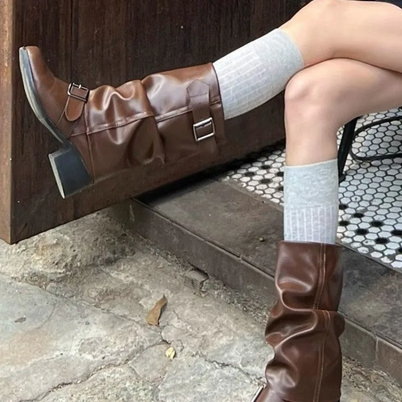 Botas de salto robusto de tubo médio para mulheres, sapatos femininos à venda, manga de alta qualidade, dedo do pé redondo, monocromático, moda, primavera, outono, 2024