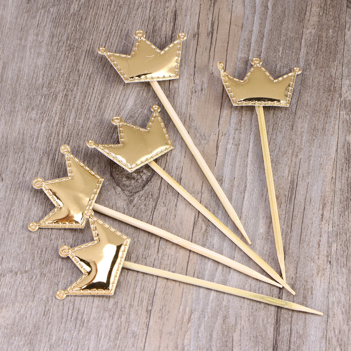 

10Pcs Cake Toppers for Parties Elegant Crown Style Food Picks Perfect for Desserts Fruit Platters Snack Display