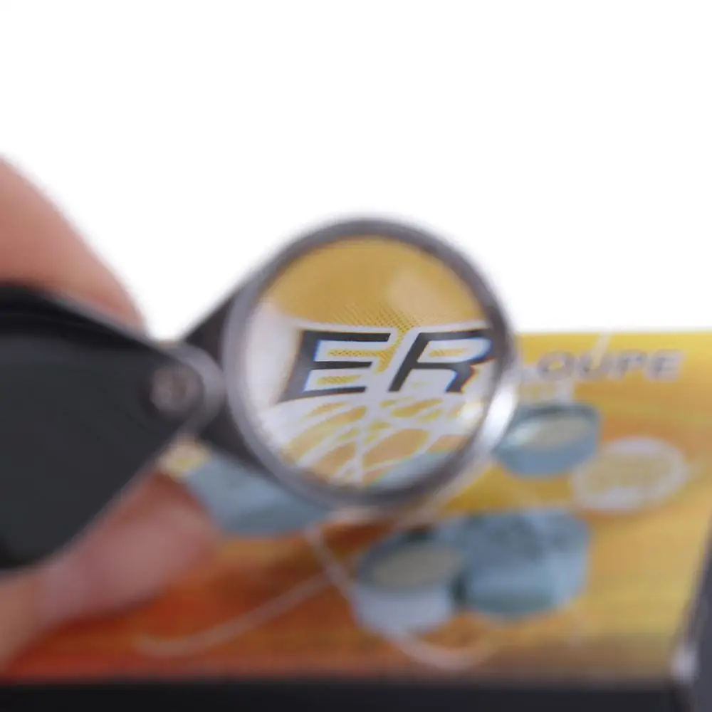 Mini 10-30X Pocket Loupe Metal 10x20x 30x Jewelry Magnifying Glass Folding Multifunctional Reading Magnifier Read Newspapers