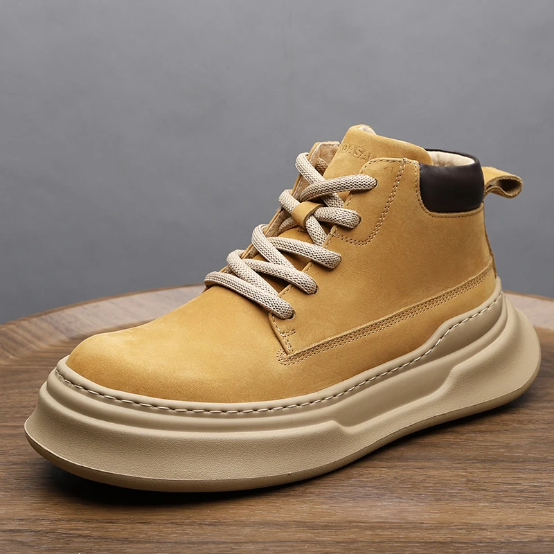 Design sense niche big yellow boots with thick sole and plush, fashionable casual and trendy work boots for men 240905