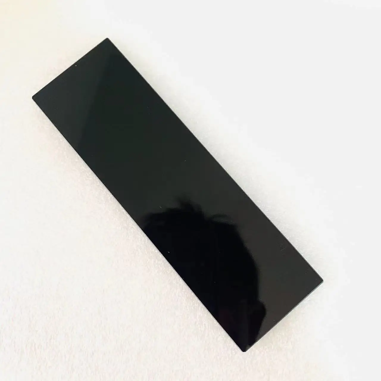 

Размер 180x20x2 мм, черный цвет, 254 нм, УФ-полосный фильтр, оптическое стекло ZWB3 для светодиодной лампы