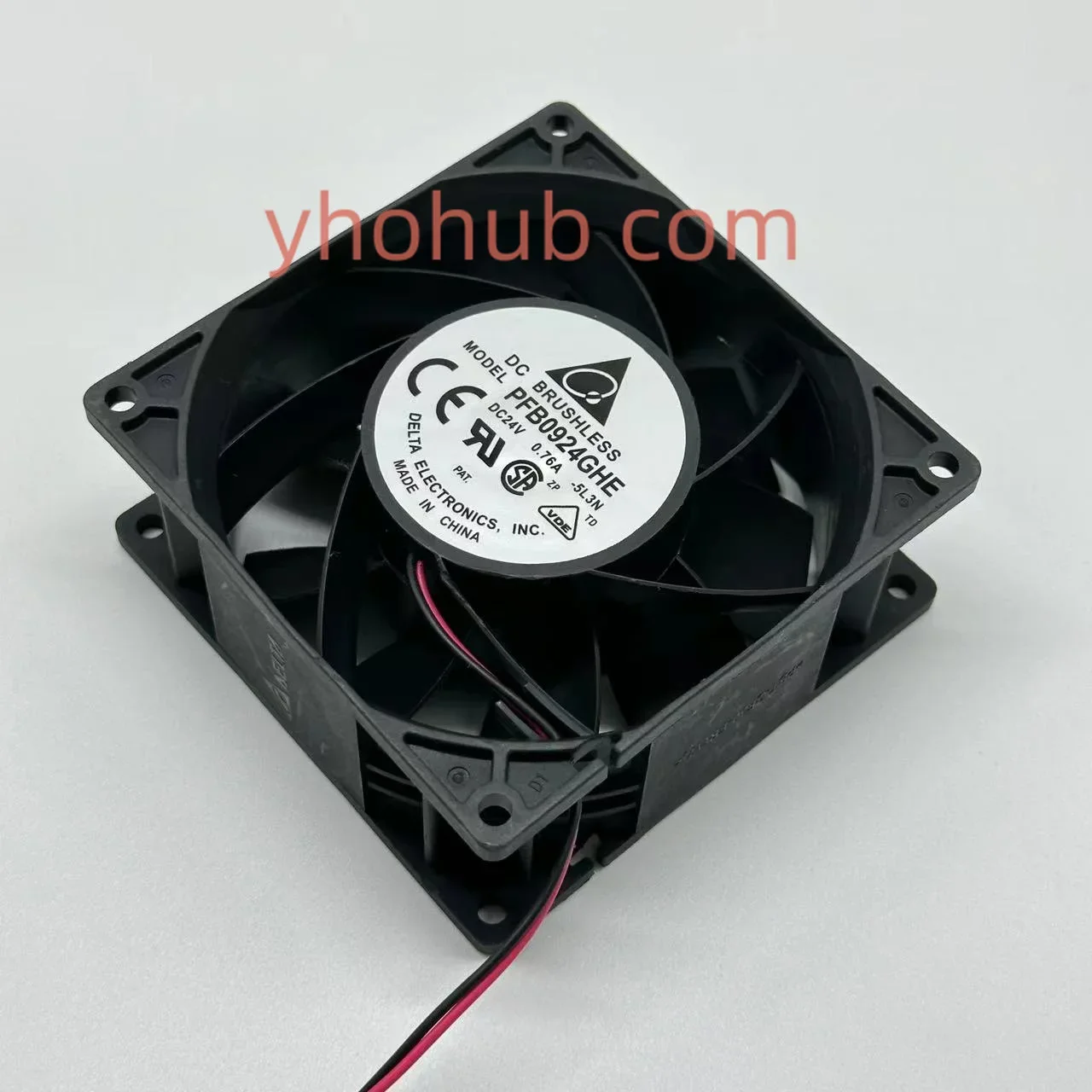 Delta Electronics PFB0924GHE DC 24V 0.76A 90x90x38mm 2-Wire Server Cooling Fan