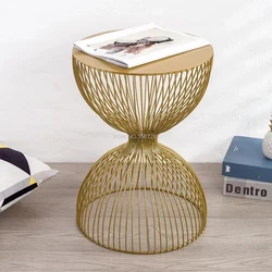 Minimalist Wrought Iron Side Table Bedside Simple Modern Coffee Table Nordic Sofa Cabinet Small Round Outdoor Furniture in stock