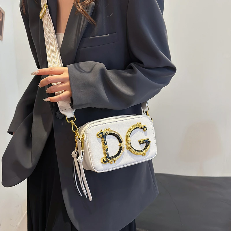 

High-End Women's Tote Bag Crafted From Premium Leather Featuring Trendy Design And Paris Vintage Style