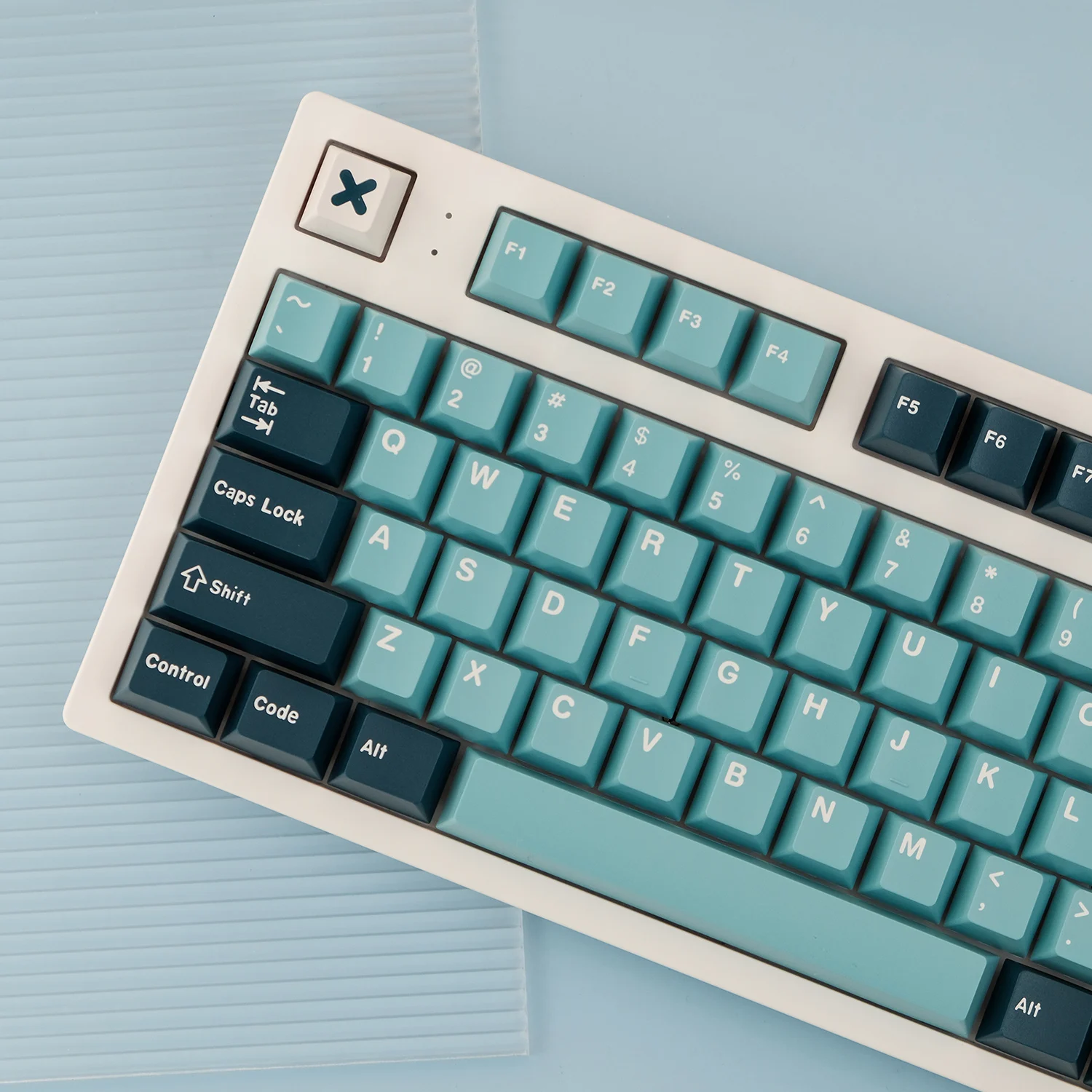 

GMK MANTA devil fish dark blue light blue Aifei ABS two-color molding keycap cherry original height 167 keys