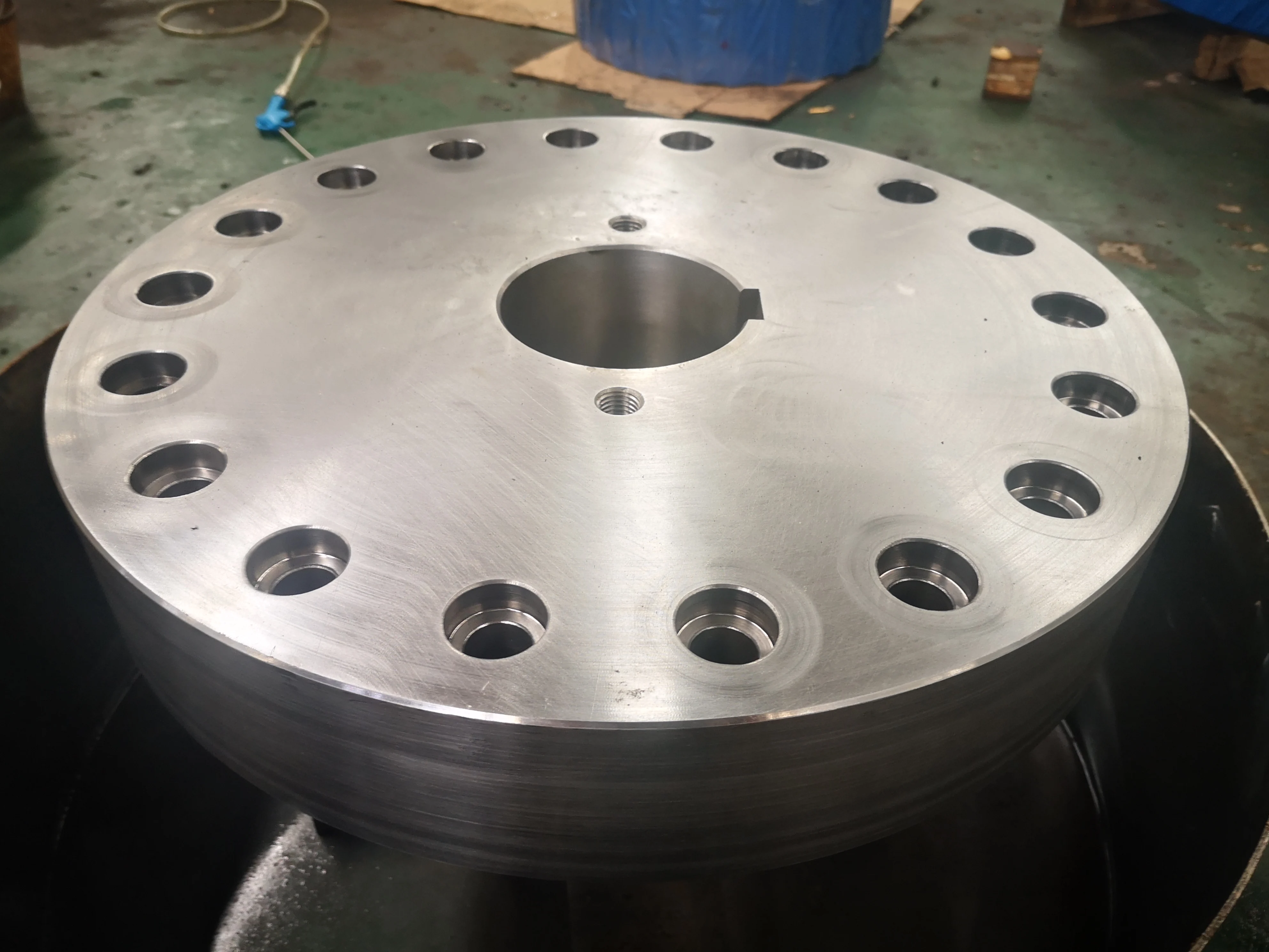 Нестандартная стальная муфта по индивидуальному заказу Большая муфта