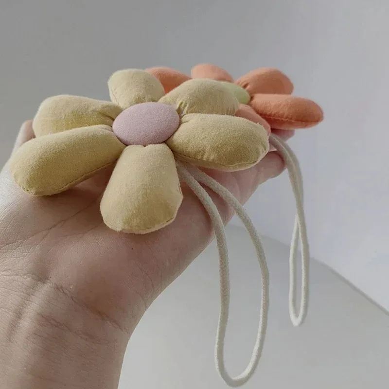 Lovely Candy Fabric Flower Keychain Cute Floral Shape Keyrings Girl Backpack Pendant Bags Fashion Decoration Accessories
