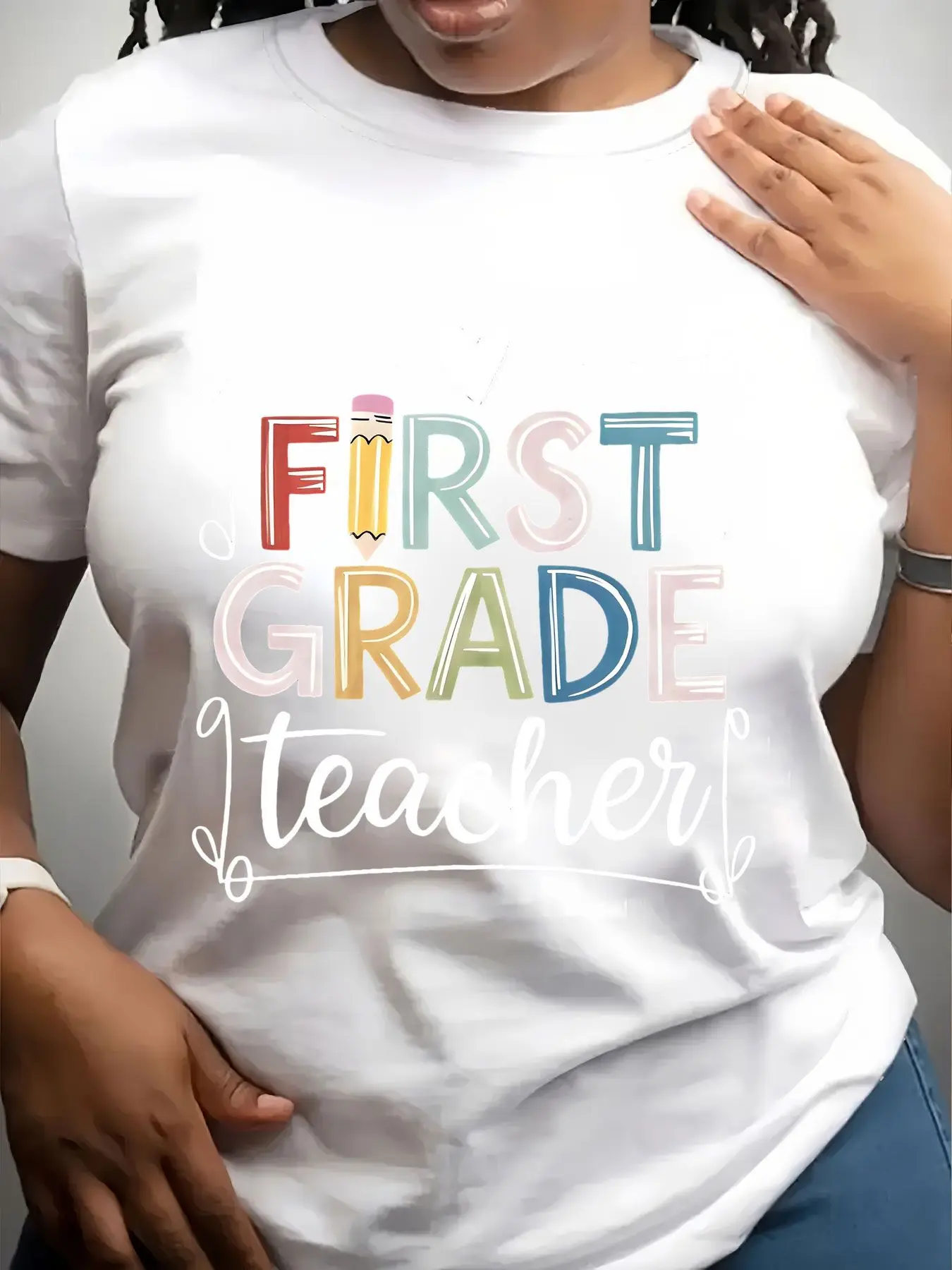 Women's Trendy Crew Neck T-Shirt First Grade Teacher Shirt Design Suitable for Casual Sportswear