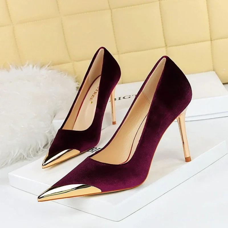 

Women High Heels Temperament Pointed High Heels Single Shoes Velvet Stiletto Heels Wedding Bride Shoes Women Banquet Party Shoes