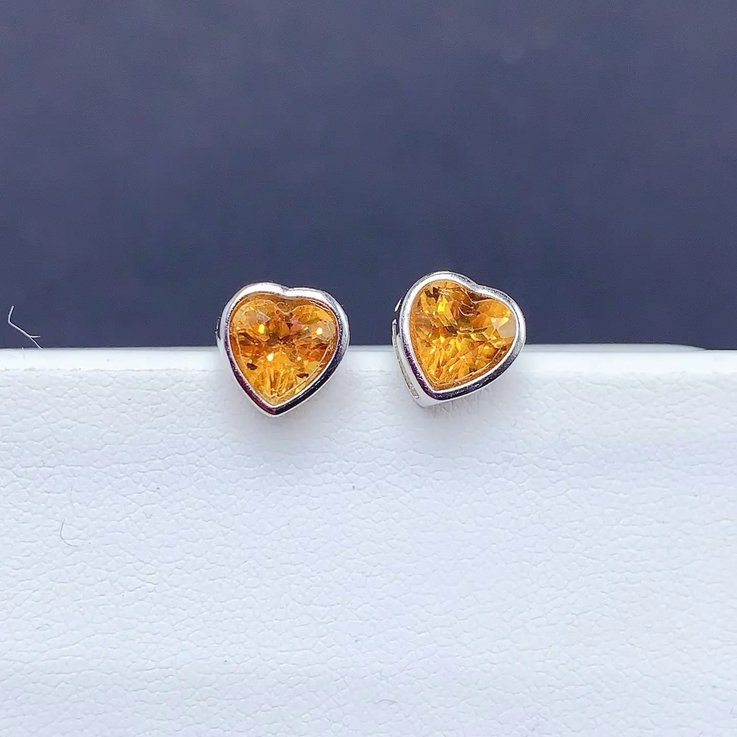 semplici-orecchini-a-forma-di-cuore-in-argento-925-orecchini-con-citrino-naturale-6-mm-gioielli-citirne-autentici-di-grado-vvs