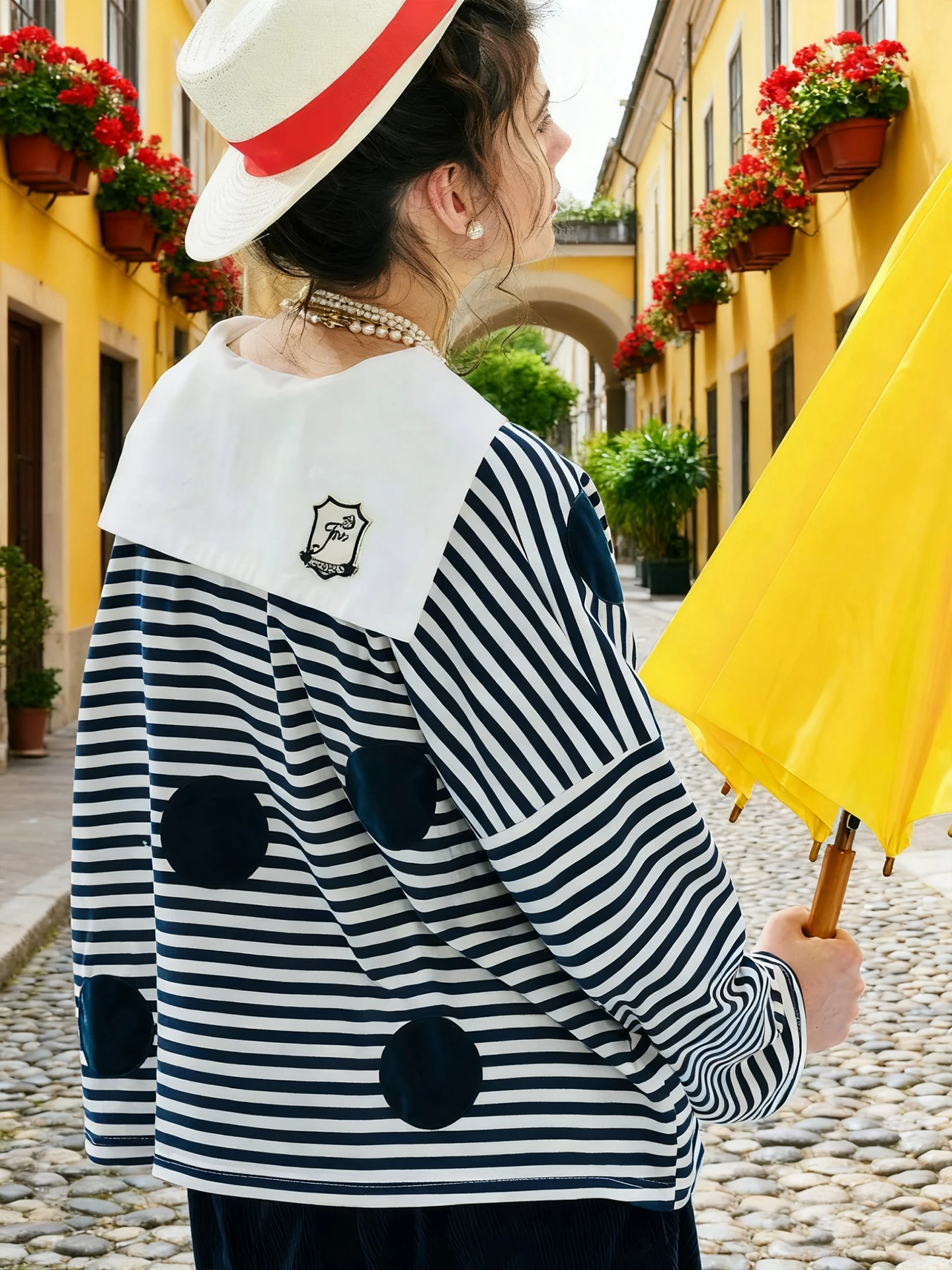 Gestreiftes, gepunktetes Patchwork-Sweatshirt, marineblaues Kragendesign, täglich lässig, frisch und altersreduzierend, 255214