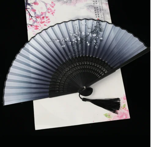 Faltfächer im Retro-Stil, weiblich, japanisches Muster, Retro-Stoff, Kunsthandwerk, Geschenk, Heimdekoration, Ornament, tanzender Handfächer