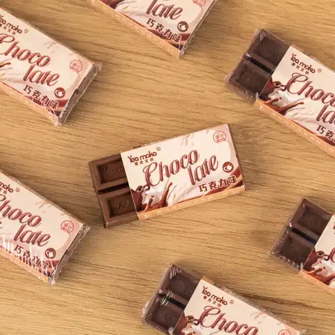 1 st jordgubbschoklad suddgummi mini rosa färgfri dammrengöring korrigeringsverktyg kontor skola F7656 10 best sales rosa suddgummi - №2