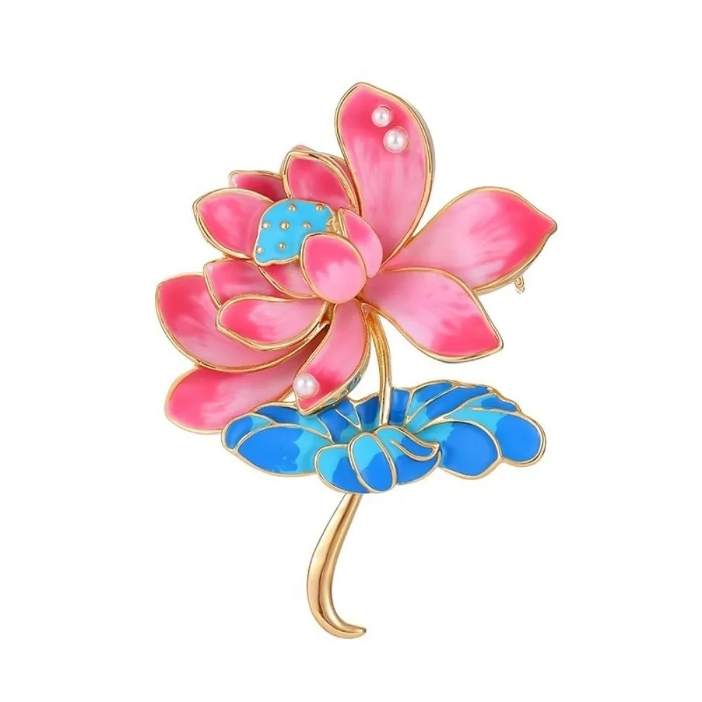 

New Vintage Lotus Brooch for Women Pearl Design Elegant Suit Brooch Metal Advanced Flower Enamel Brooches Cloth Accessories